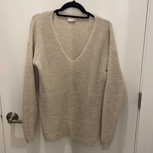 (Never worn) Wilfred Sweater